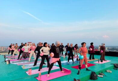 ARYADUTA Palembang Hadirkan Sky Mat Session di Helipad, Pengalaman Pilates Pertama ARYADUTA Palembang Hadirkan Sky Mat Session di Helipad, Pengalaman Pilates Pertama
