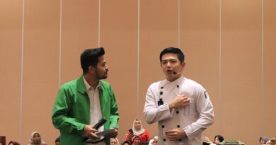 ARYADUTA Palembang Sukses Gelar “Ragam Raso Kito”, Hadirkan Nicky Tirta dan 500 Peserta ARYADUTA Palembang Sukses Gelar “Ragam Raso Kito”, Hadirkan Nicky Tirta dan 500 Peserta